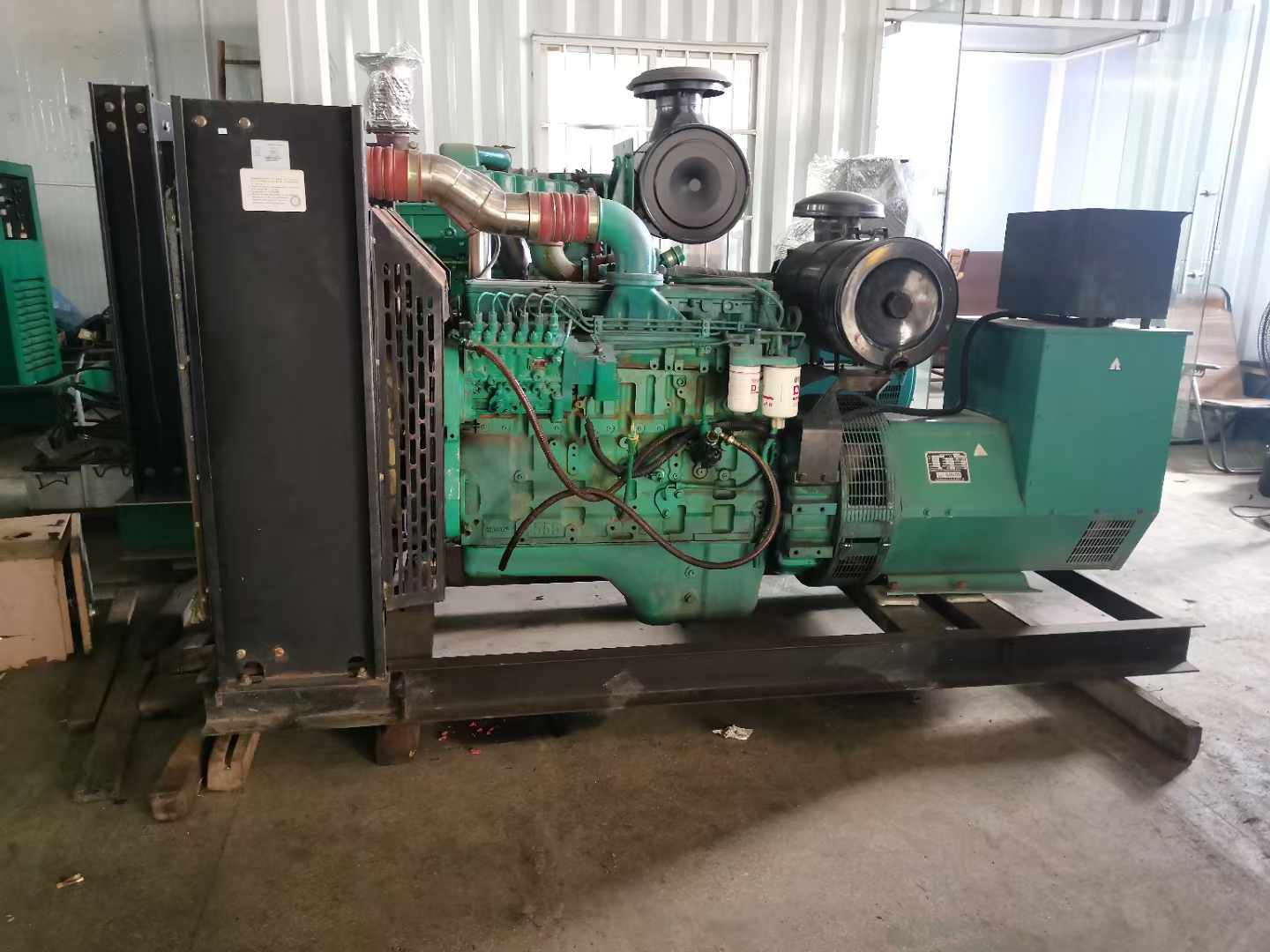 奉贤发电机租赁如何确定电缆的承载电流是否在安全范围内？