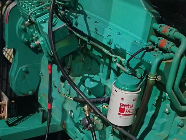 奉贤如何确定新的发电机组控制系统是否与原系统兼容？