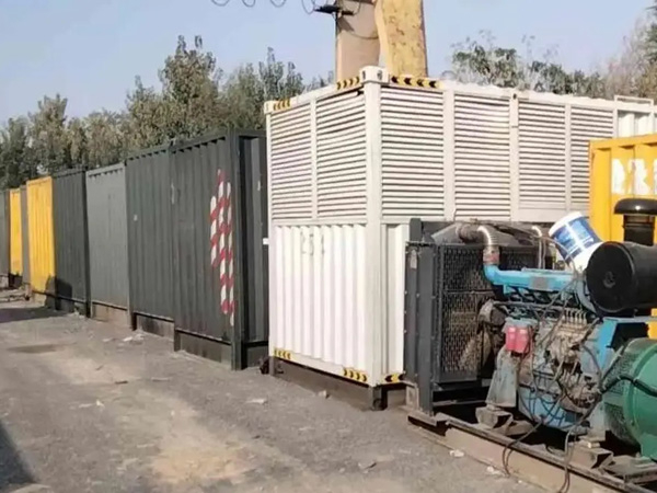 奉贤200KW柴油发电机机组每小时油耗是多少？